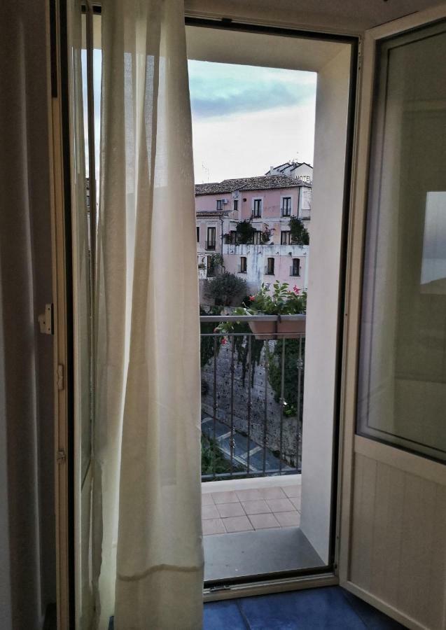 Отель A Casa Di Noemi Пиццо Экстерьер фото